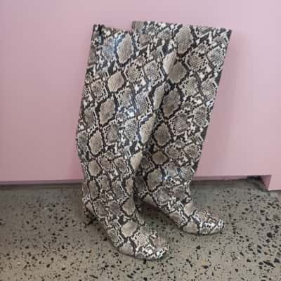  New Zara  boot size 39 rec retail $159.00