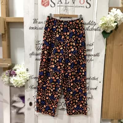Princess Highway Brand! NWOT ACORN AND MAPLE LEAF PATTERNED 55% LINEN PANT! Womens  Size 10 Casual Pants Black  / Floral / Pattern 