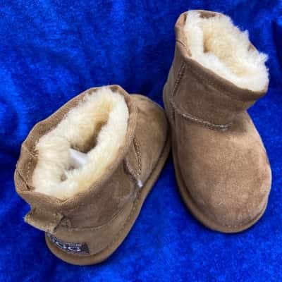 Kids Oz Wild footwear Ugg boots size Australia 7