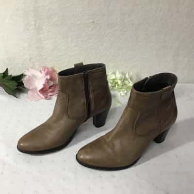 Zazou Womens Size 39 Tan Brown Leather Ankle Boots