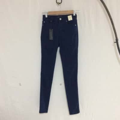 Forever New Womens  Size 6 Mid Rise Jeans Blue 