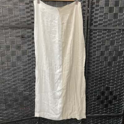 Meshki Womens  Size L Maxi Skirt Beige / White 