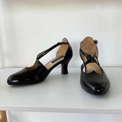 Kitten DAmour Womens Black Heels Size 5.5 