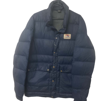 Men’s Macpac size large Puffer Navy Blue jacket
